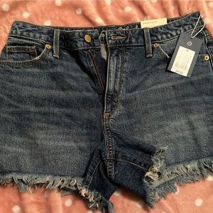 Some cute shorts you can wear going out on weekends!